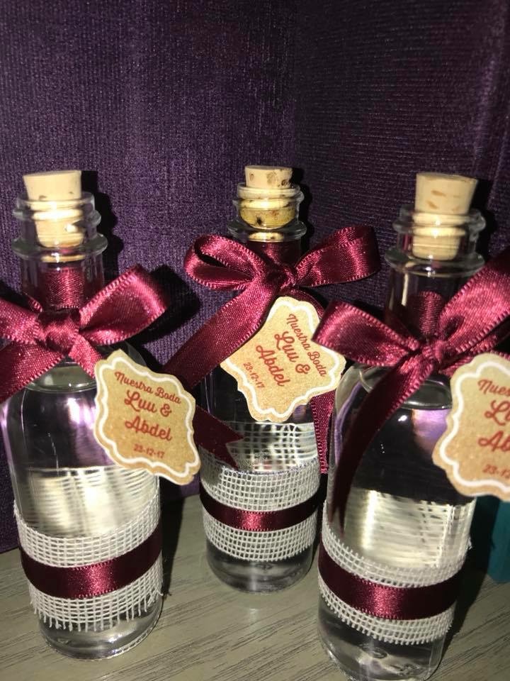 Fotografía de mini botellitas de tequila,mezcal y rompepe a de Ideas para regalar - 10991 