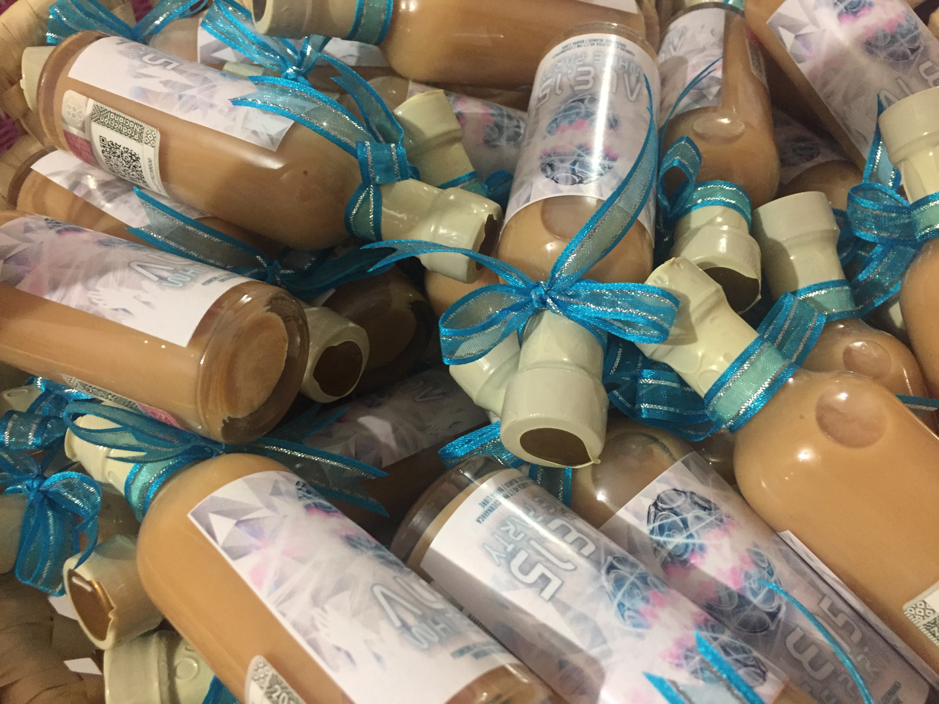 Fotografía de mini botellitas de tequila,mezcal y rompepe a de Ideas para regalar - 10996 