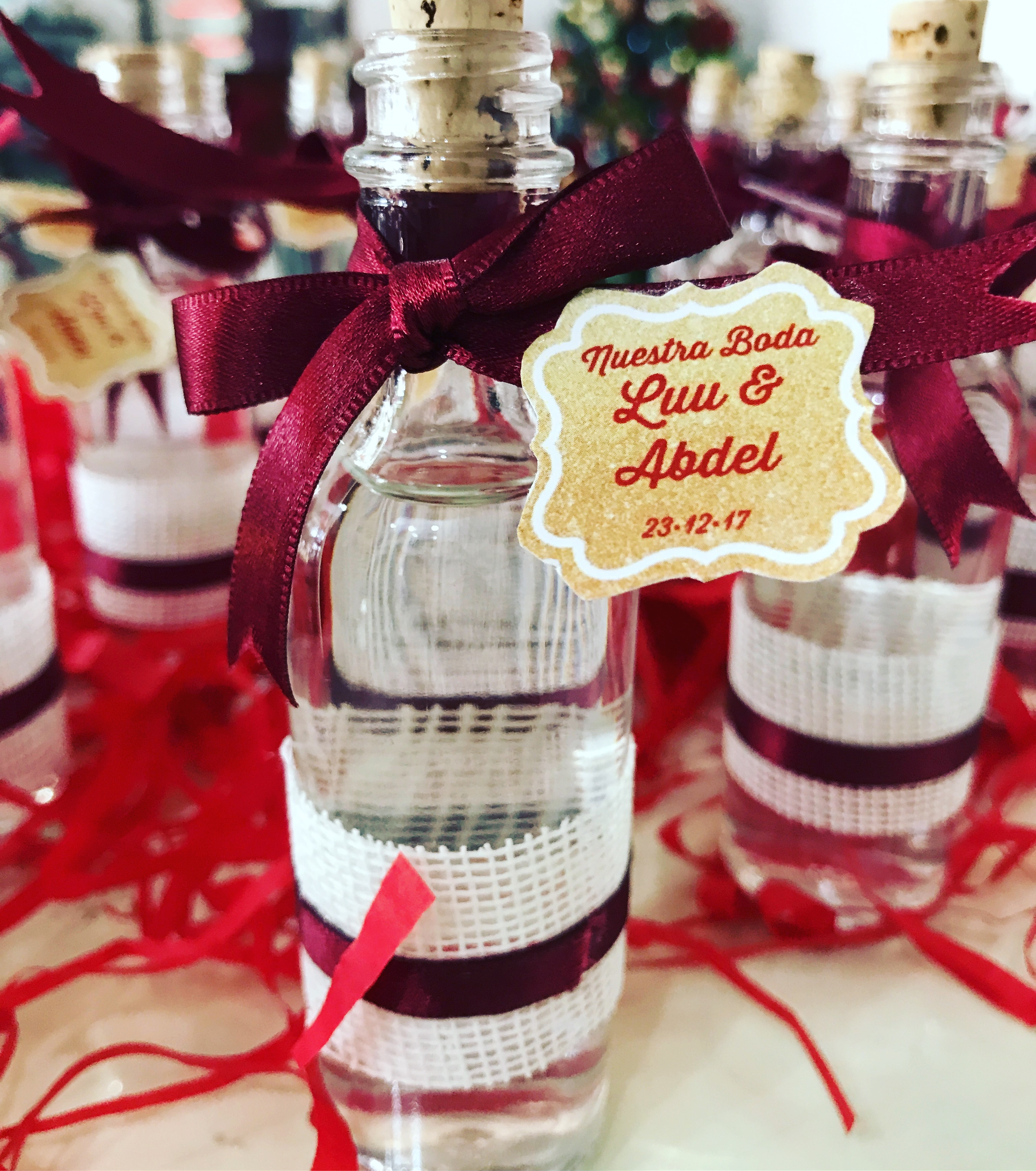 Fotografía de mini botellitas de tequila,mezcal y rompepe a de Ideas para regalar - 10997 