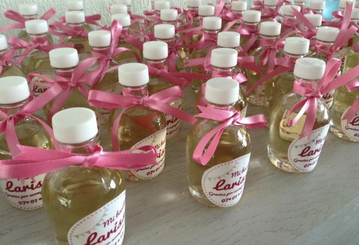 Fotografía de mini botellitas de tequila,mezcal y rompepe a de Ideas para regalar - 11531 