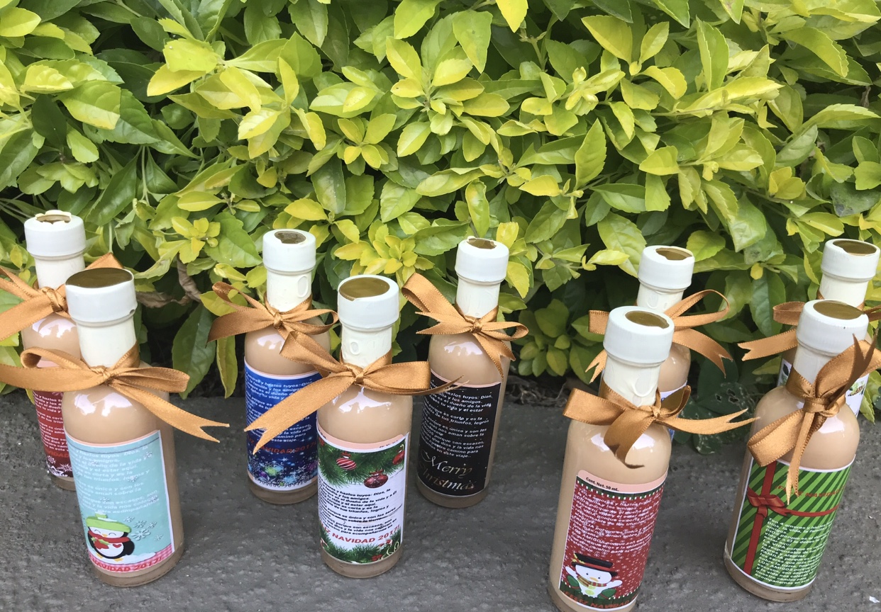 Fotografía de mini botellitas de tequila,mezcal y rompepe a de Ideas para regalar - 11536 