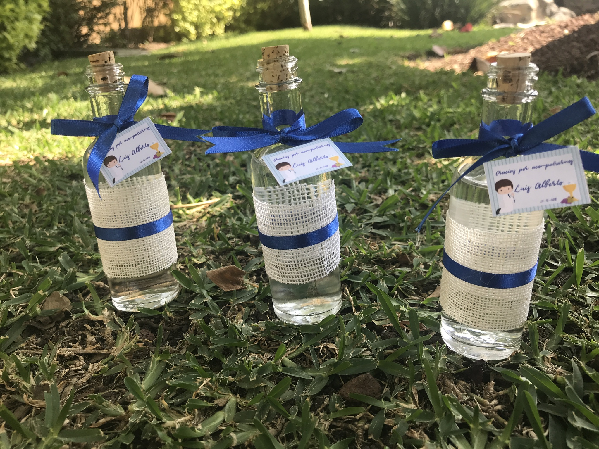 Fotografía de mini botellitas de tequila,mezcal y rompepe a de Ideas para regalar - 12743 