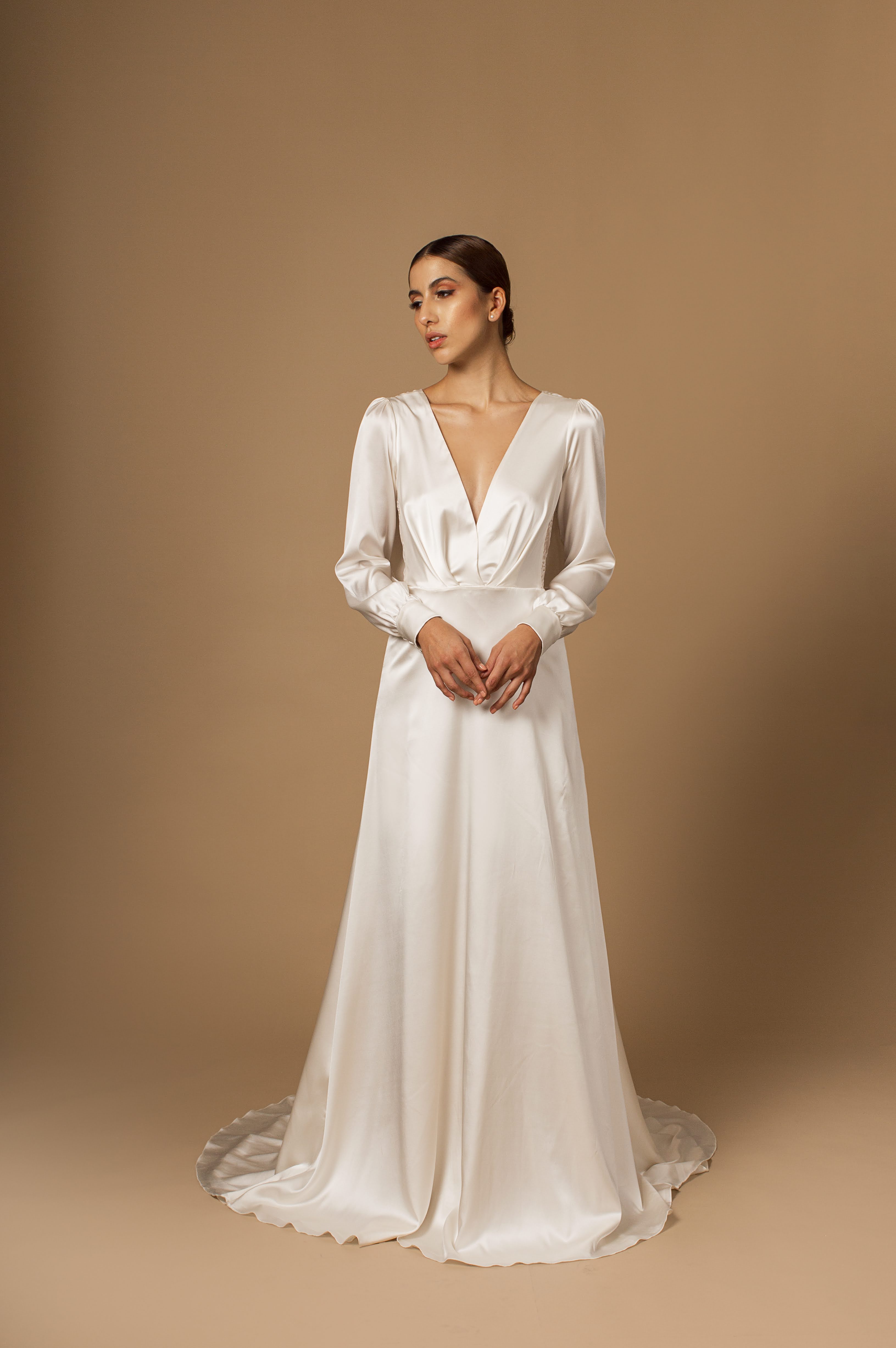 Fotografía de Vestidos de colección de Adriana Madrid Bridal - 33245 