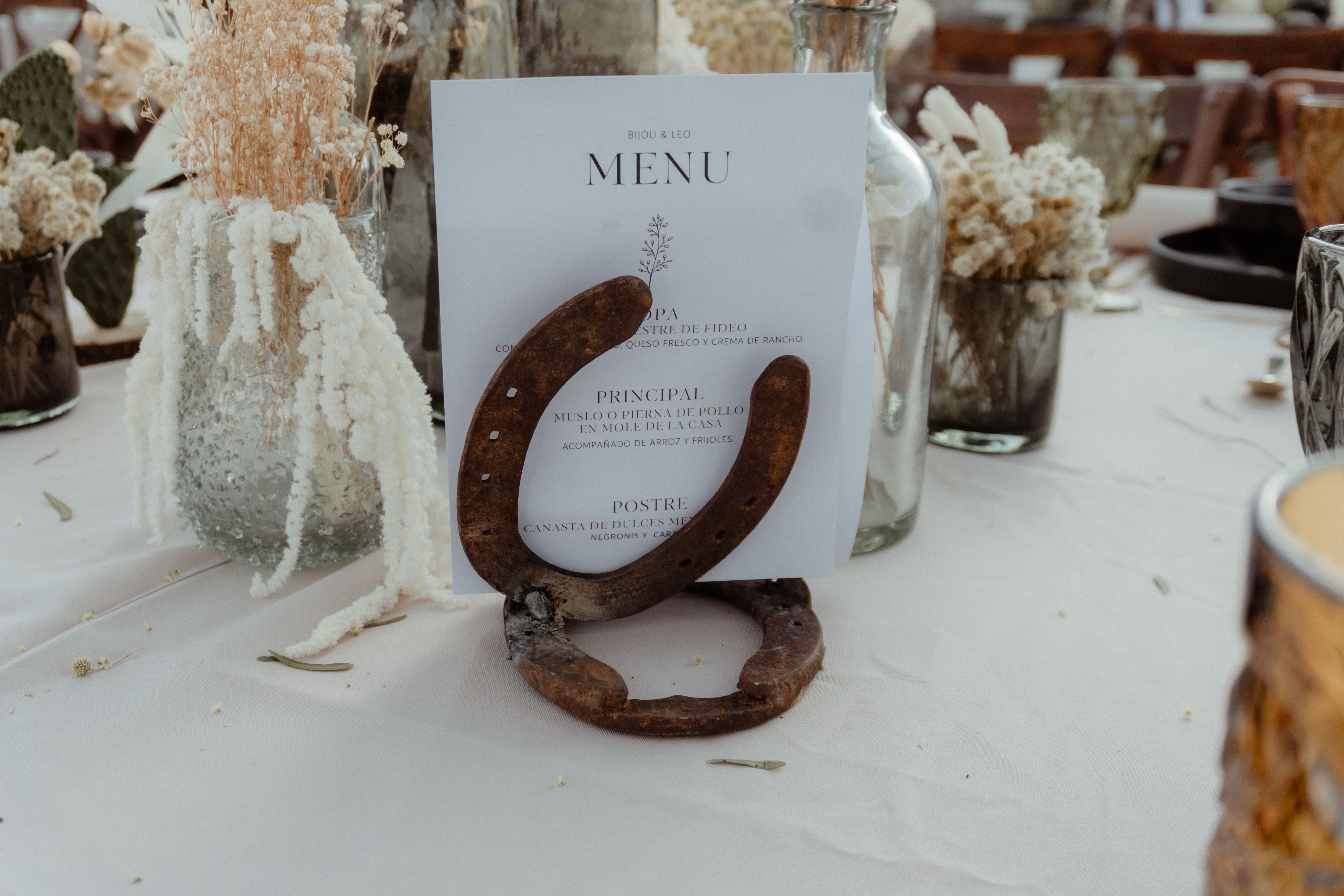 Fotografía de BIJOU &  LEO: Western Wedding de Ht Planner - 48104 