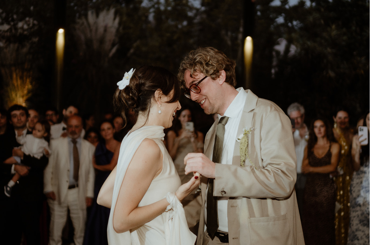 Fotografía de INÉS & PHILLIP. Una calida boda en Casa Chave de Ht Planner - 48125 