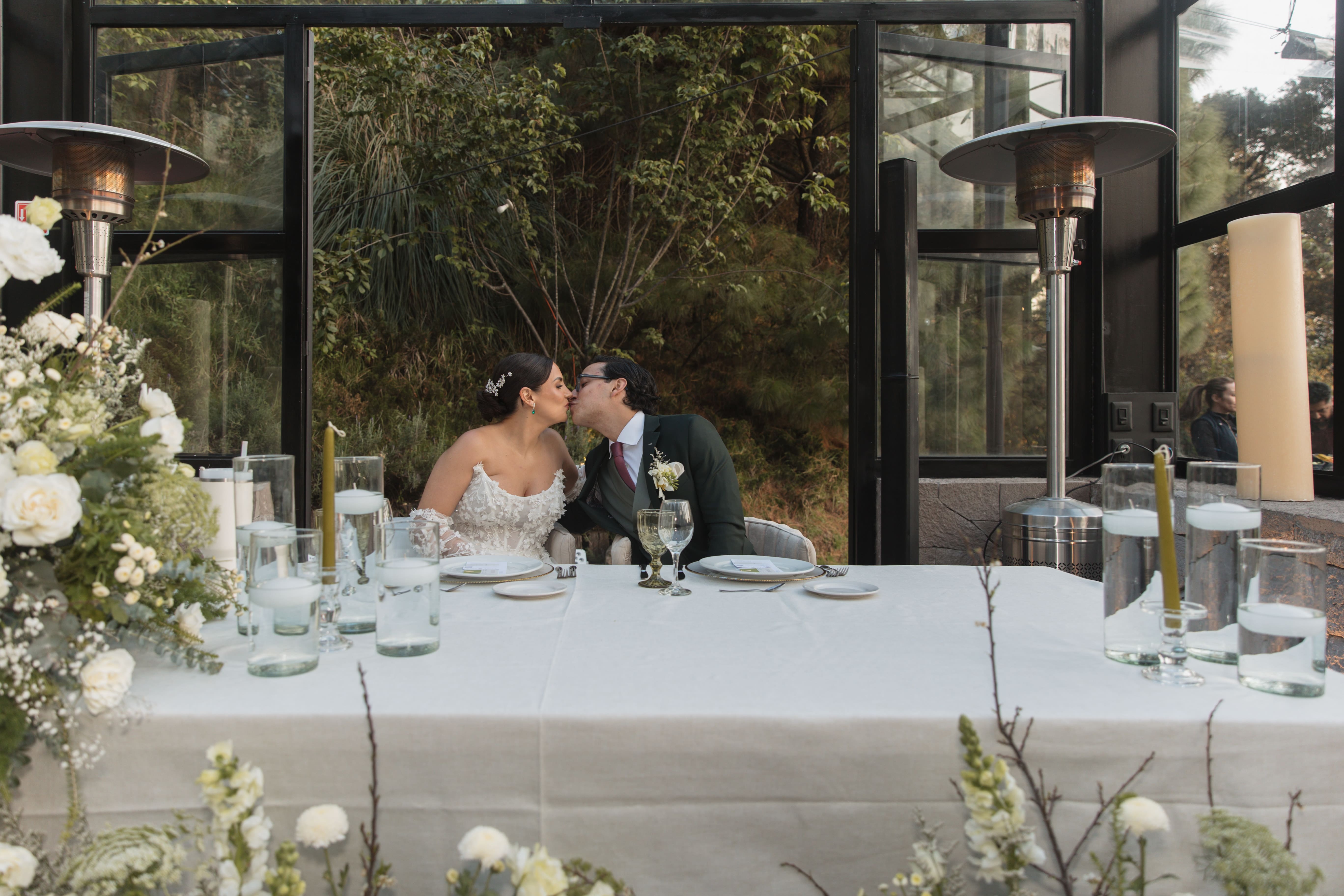 Fotografía de KARLA & ANDRÉS . JARDÍN RANCHO LA PEÑA de Ht Planner - 48299 