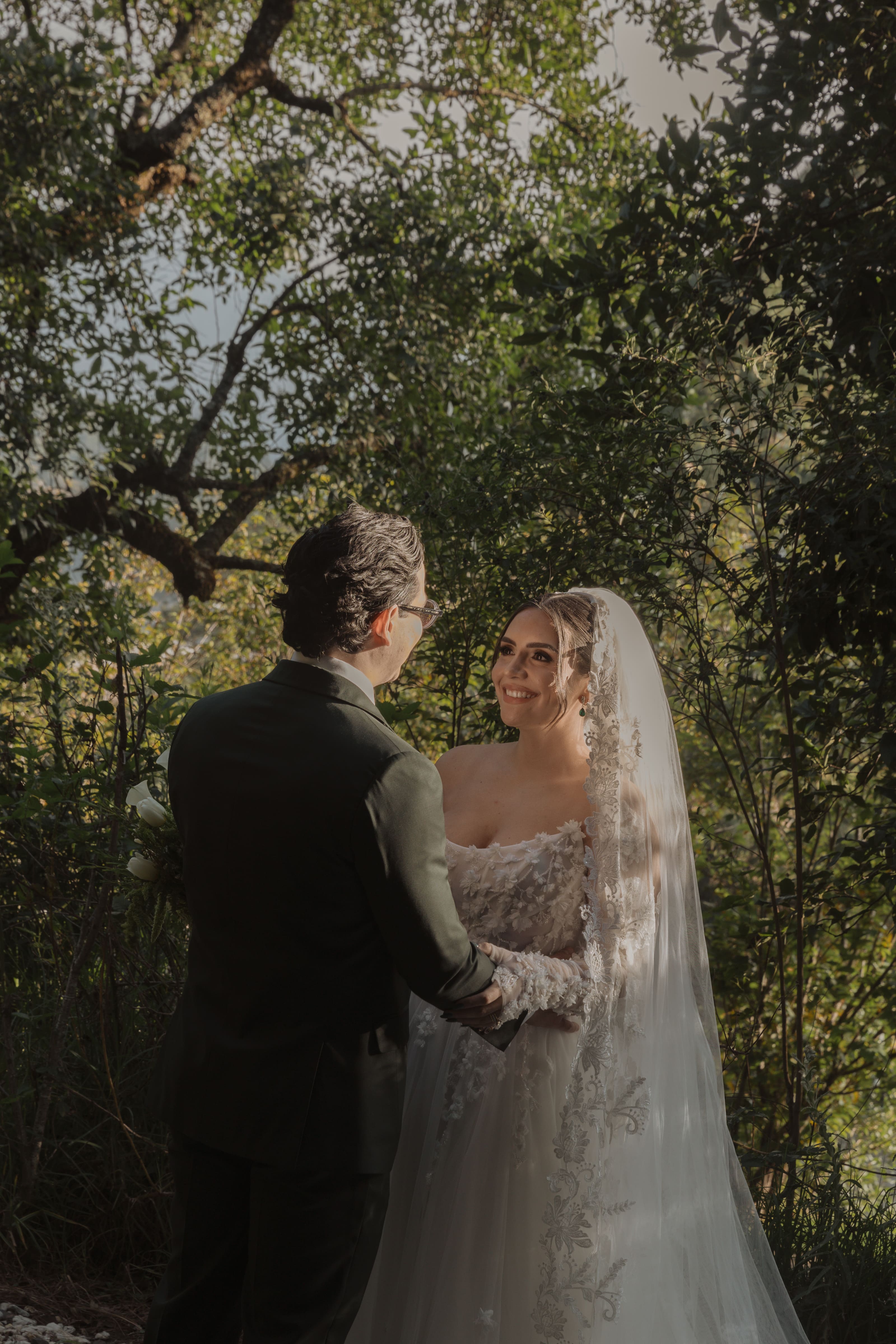 Fotografía de KARLA & ANDRÉS . JARDÍN RANCHO LA PEÑA de Ht Planner - 48301 