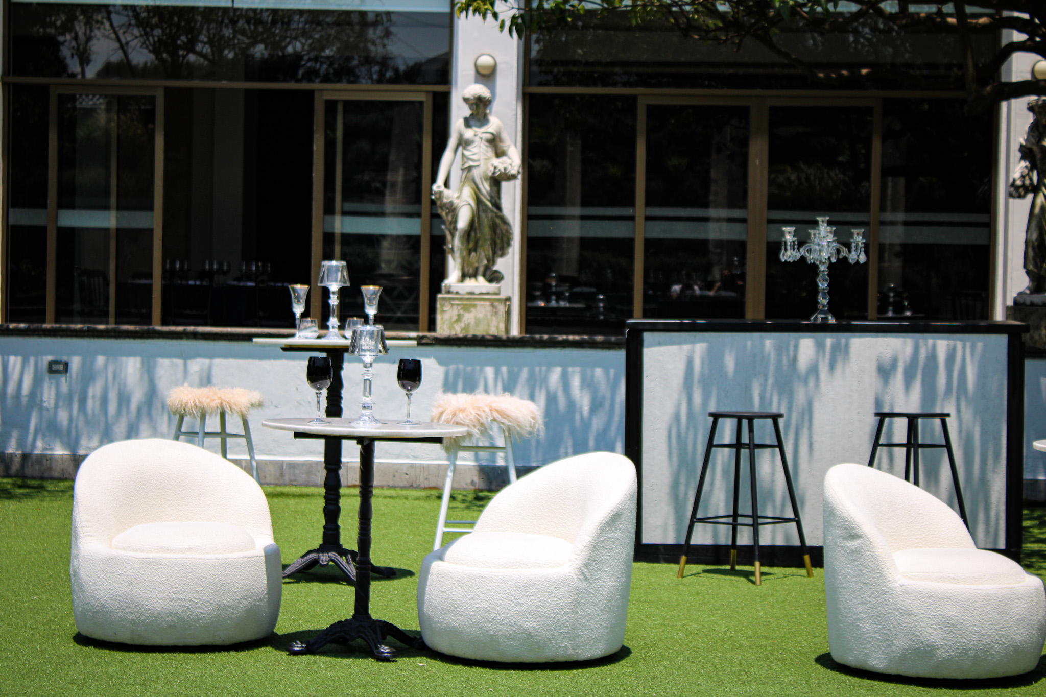 Fotografía de LOUNGE BAR de Rent & Company - 48695 