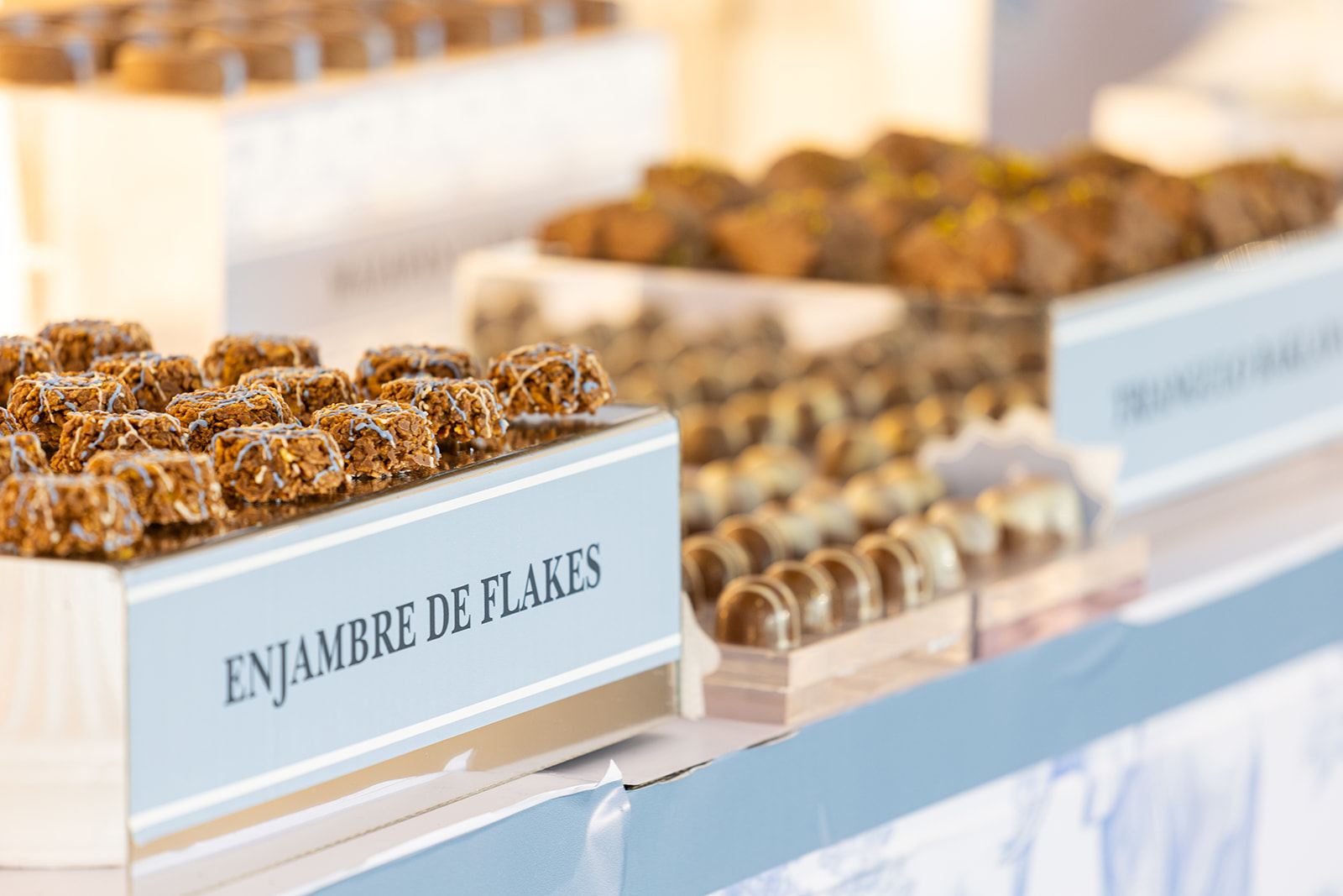Fotografía de LAURELES de Postres bomb&oacute;n - 48945 