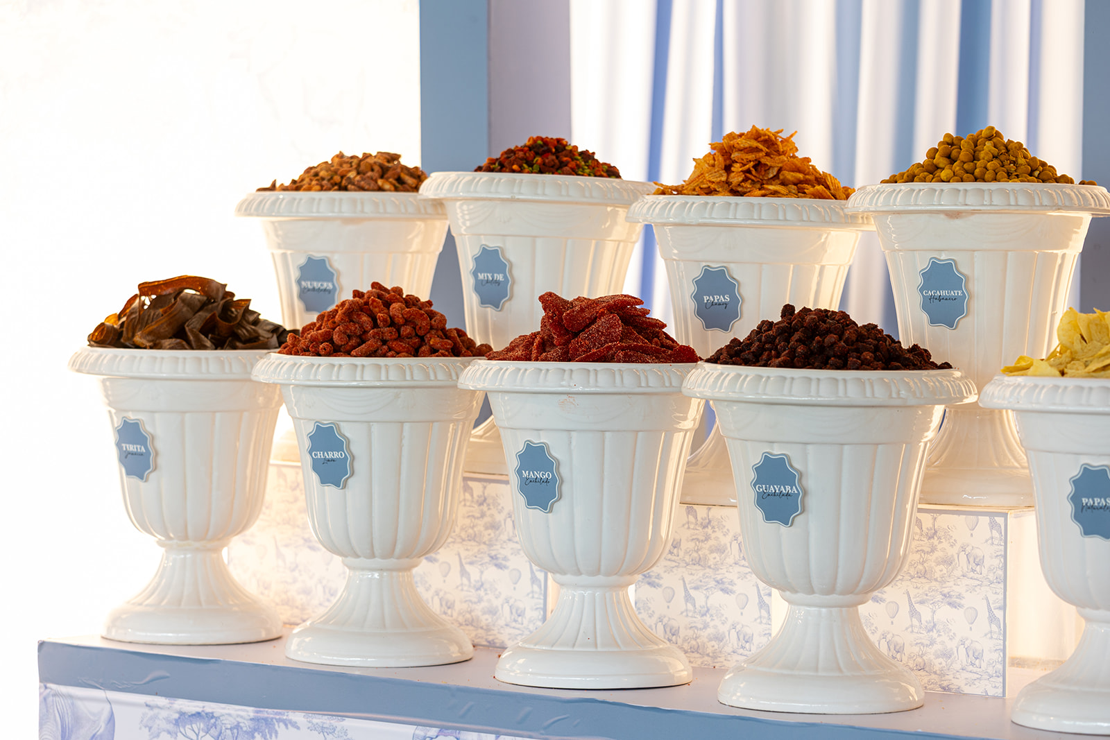 Fotografía de LAURELES de Postres bomb&oacute;n - 48948 