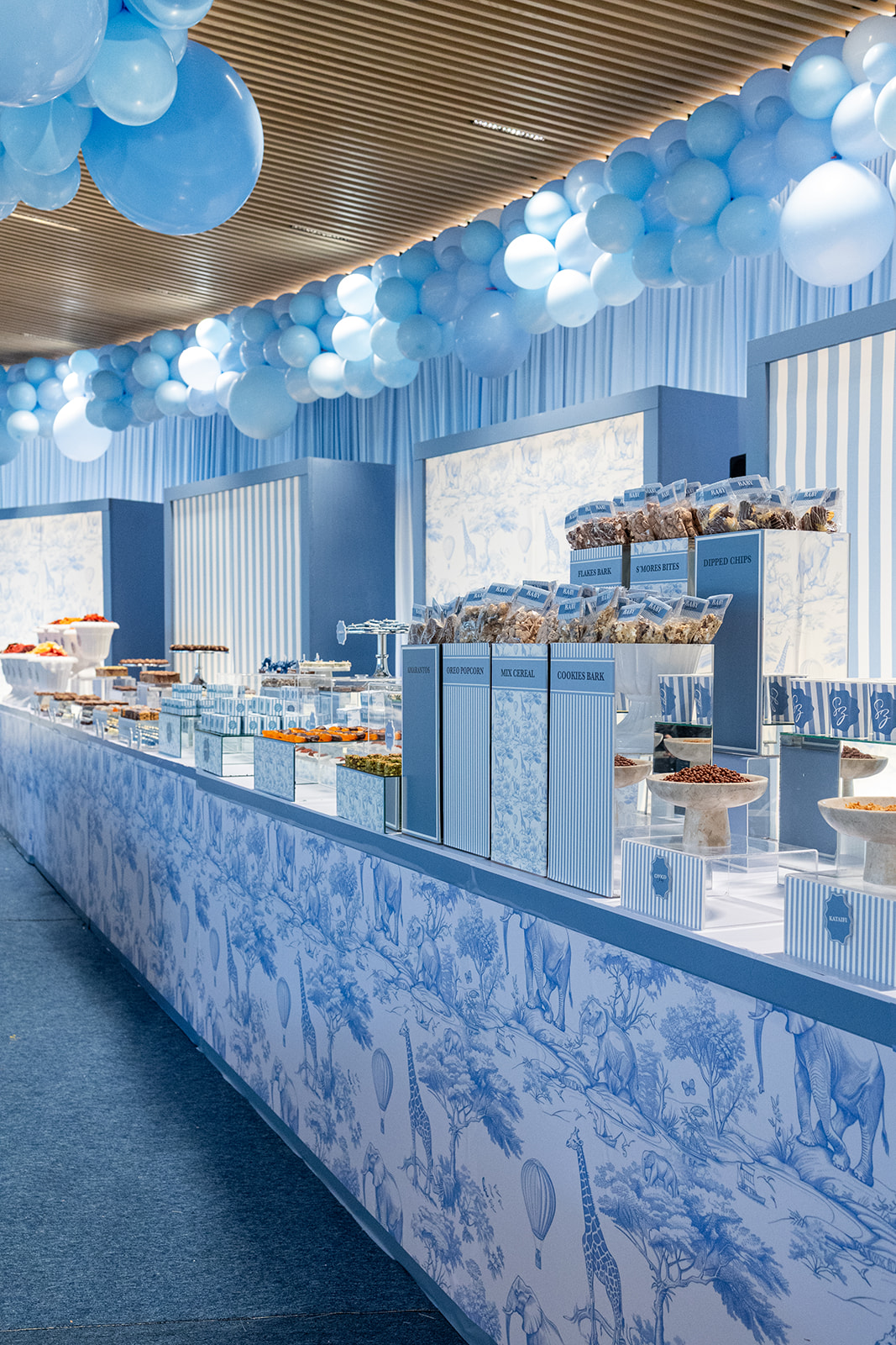 Fotografía de LAURELES de Postres bomb&oacute;n - 48953 