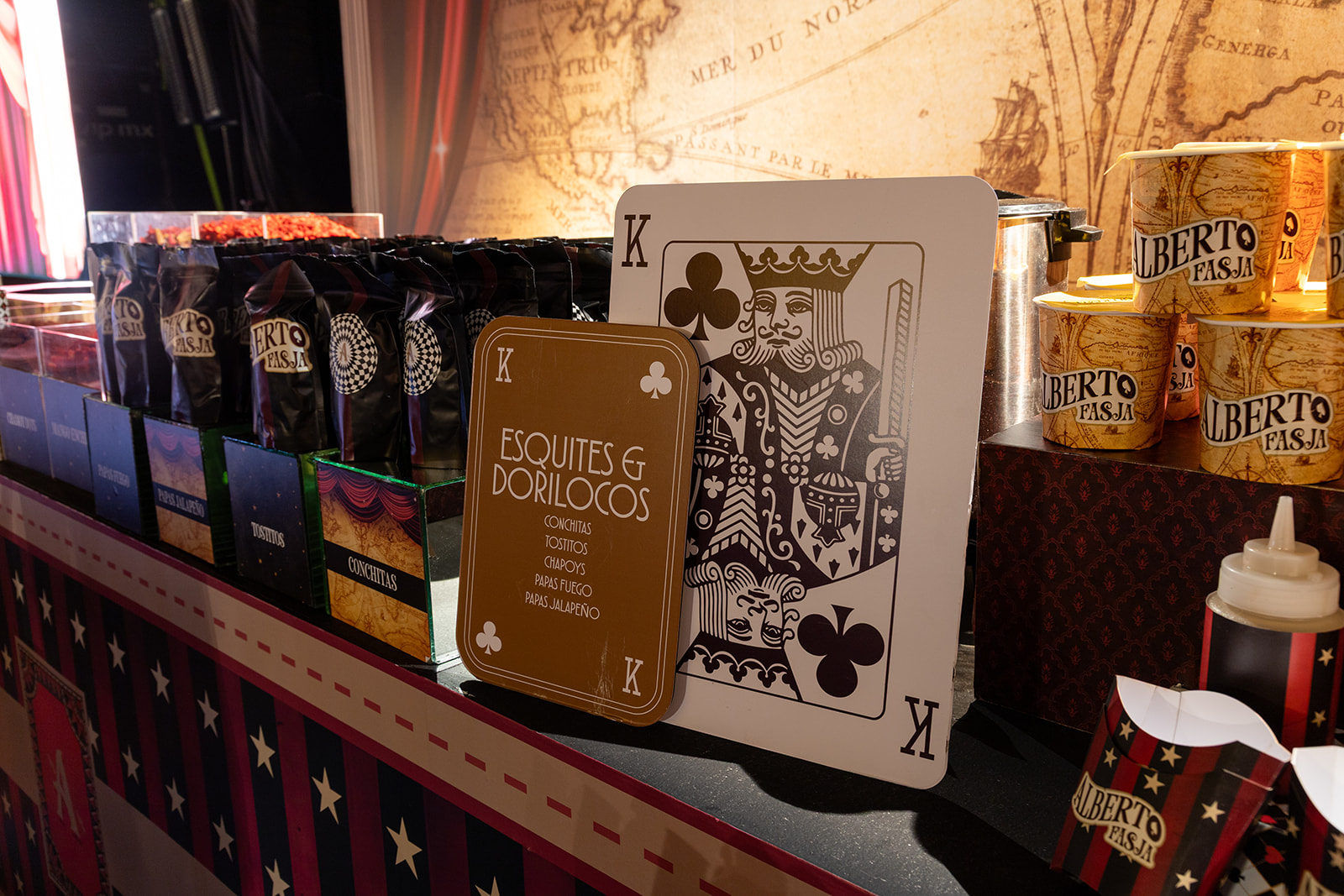 Fotografía de AQUA de Postres bomb&oacute;n - 48957 