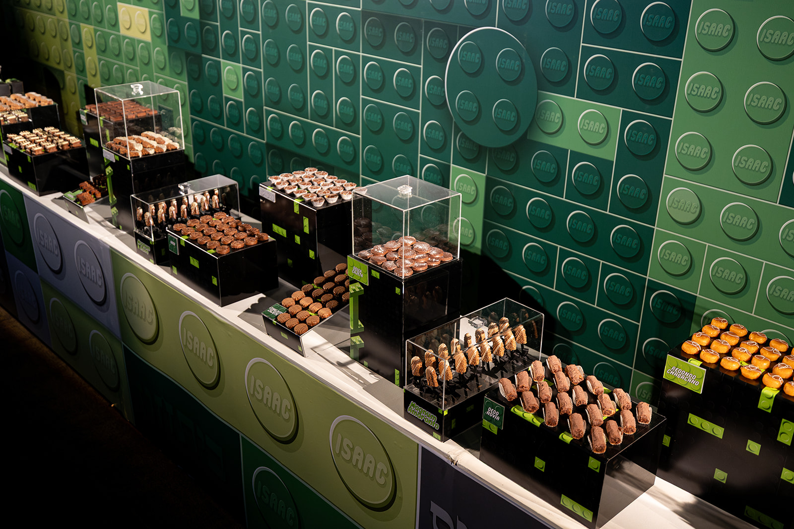 Fotografía de MAGUEN DAVID de Postres bomb&oacute;n - 48972 