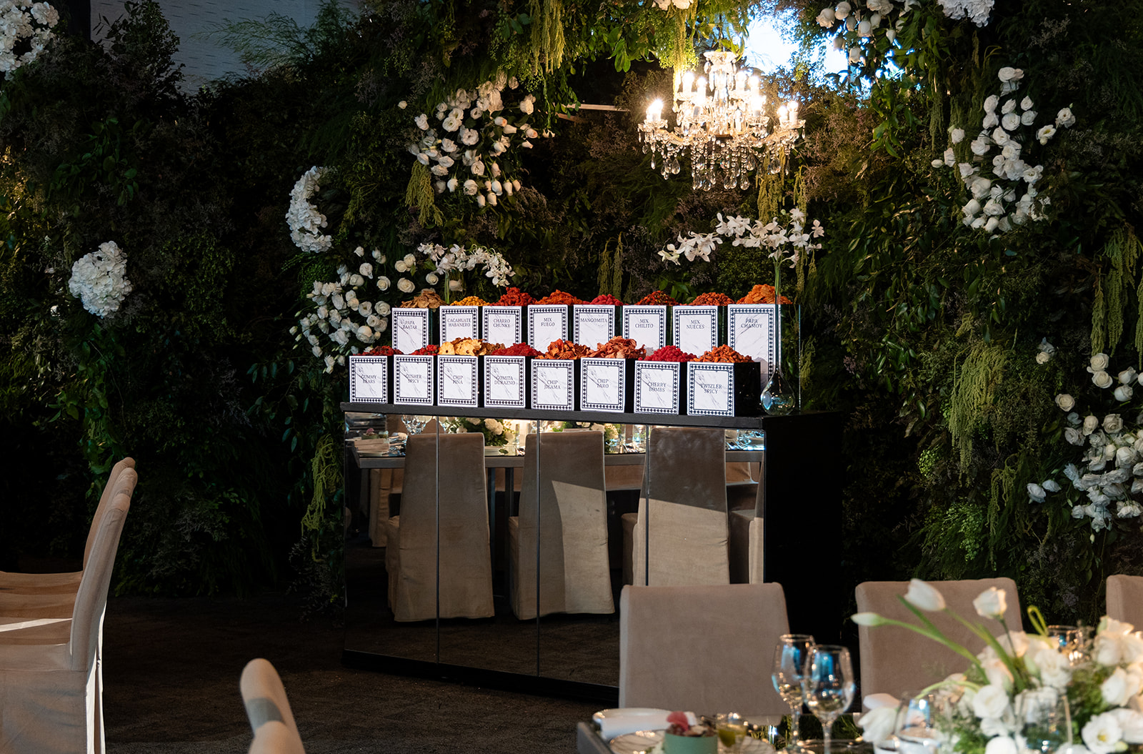 Fotografía de MAGUEN DAVID 2 de Postres bomb&oacute;n - 48979 