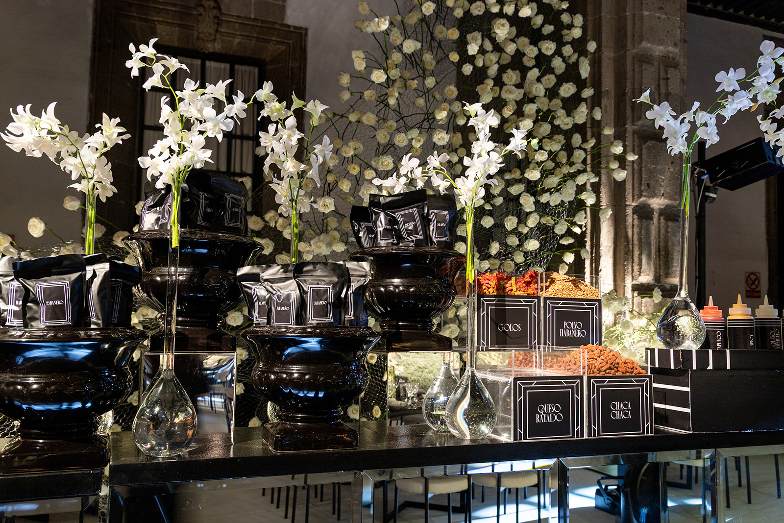 Fotografía de SAN HIPOLITO de Postres bomb&oacute;n - 49002 