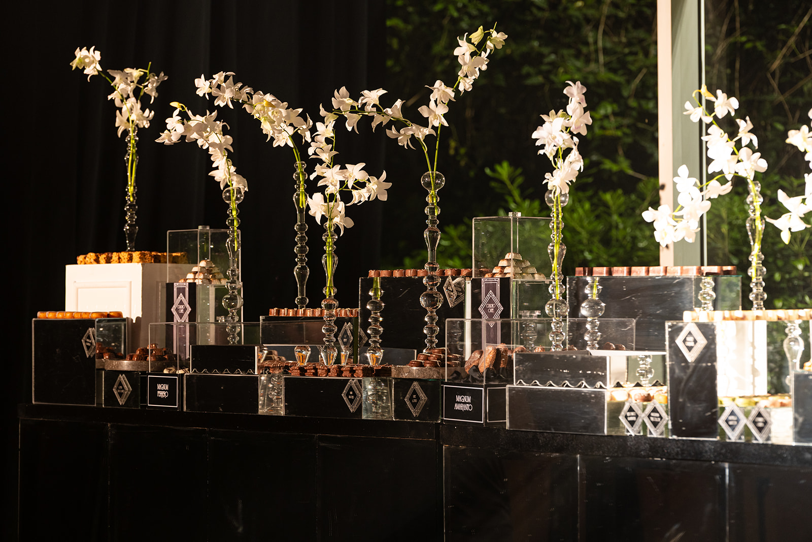 Fotografía de SHAR LE SIMJA  de Postres bomb&oacute;n - 49012 