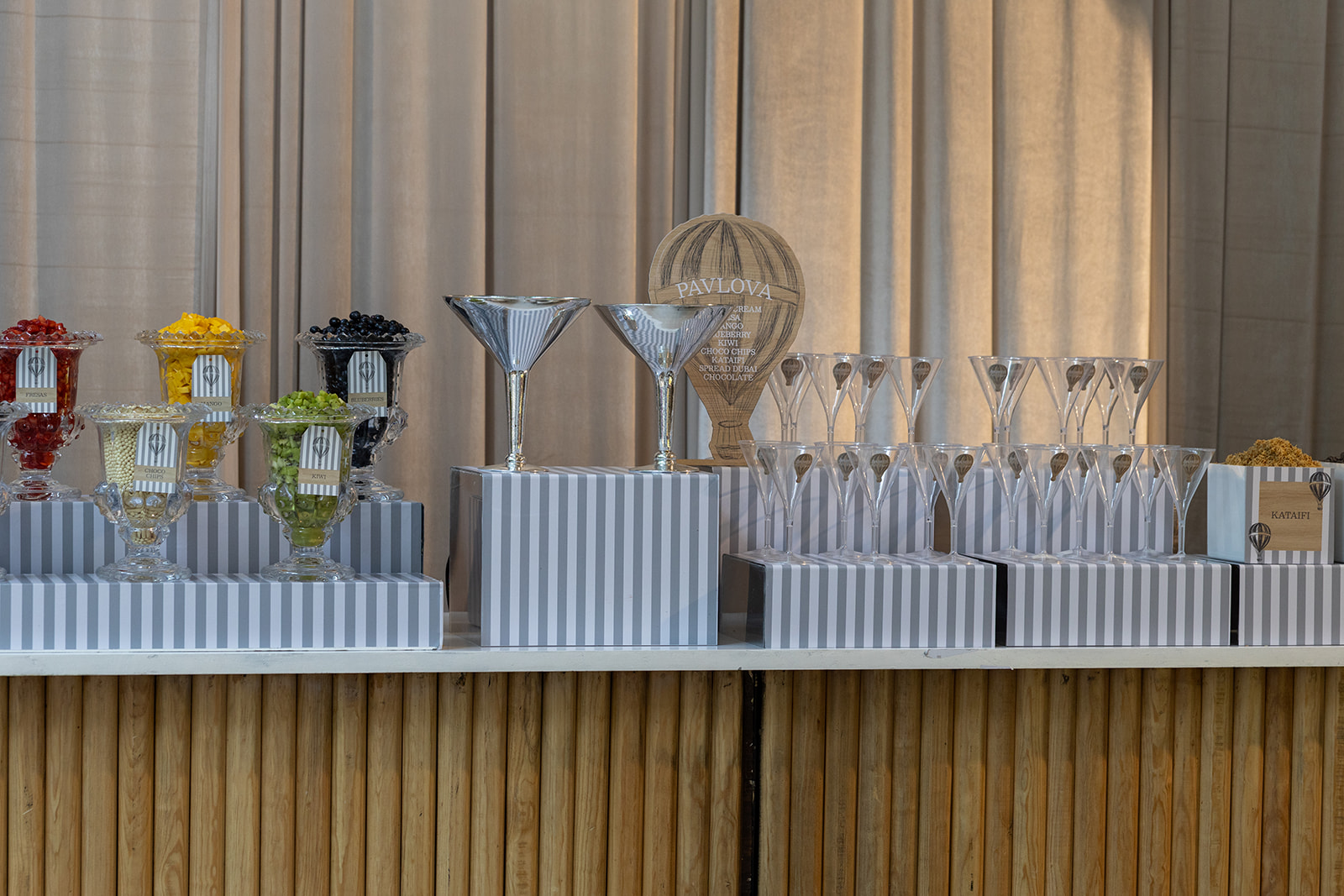 Fotografía de SHAR LE SIMJA 2 de Postres bomb&oacute;n - 49021 