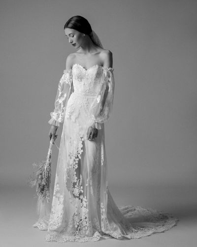 Fotografía de Vestidos de colección de Adriana Madrid Bridal - 31401 