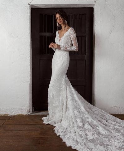 Fotografía de Vestidos de colección de Adriana Madrid Bridal - 31402 
